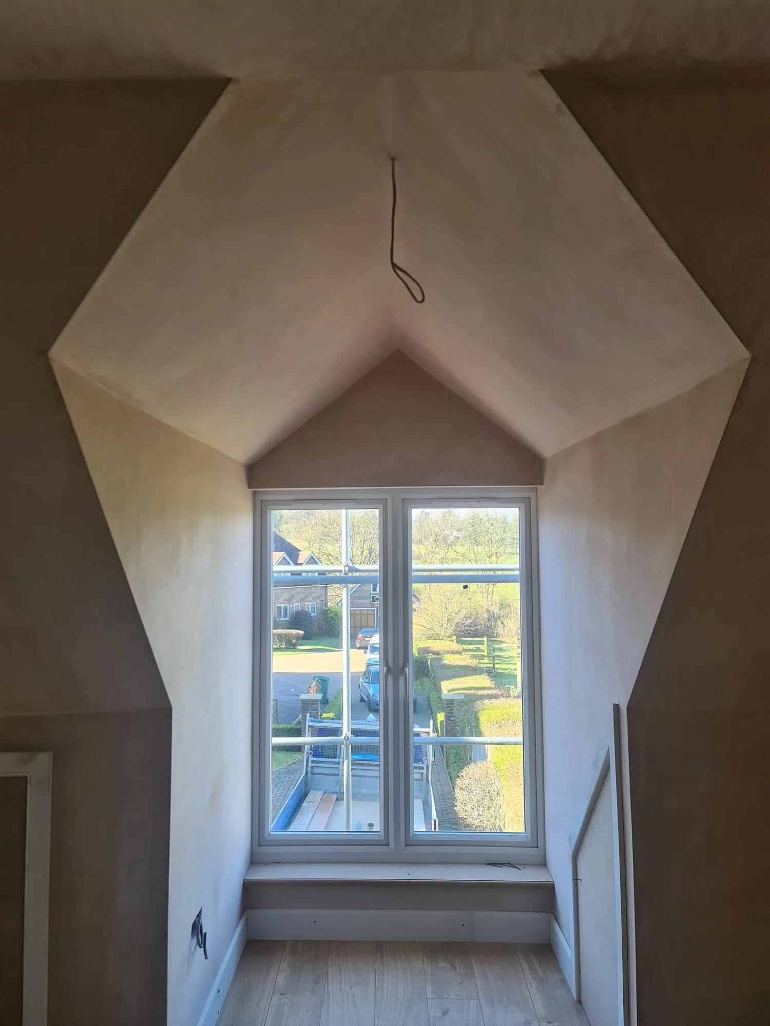 E&E Loft London Ltd